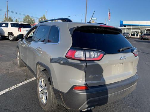 2022 Jeep Cherokee Latitude Lux