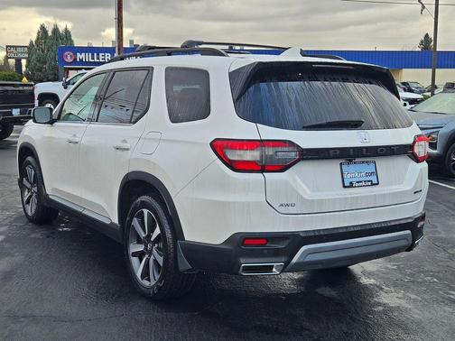 2023 Honda Pilot Touring