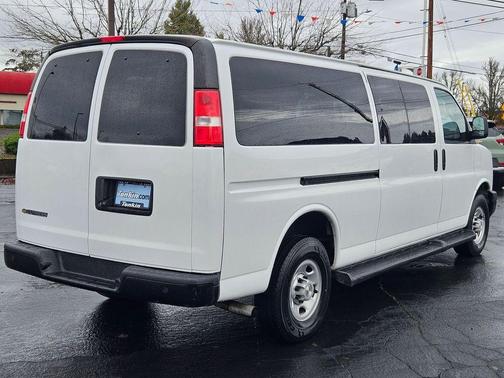 2023 Chevrolet Express 3500 LS