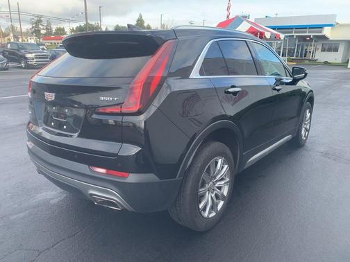 2023 Cadillac XT4 Premium Luxury