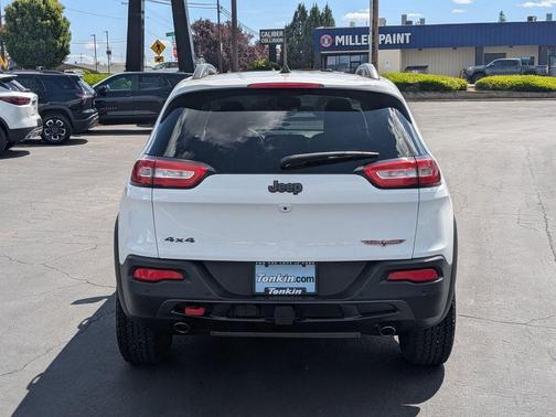 2018 Jeep Cherokee Trailhawk