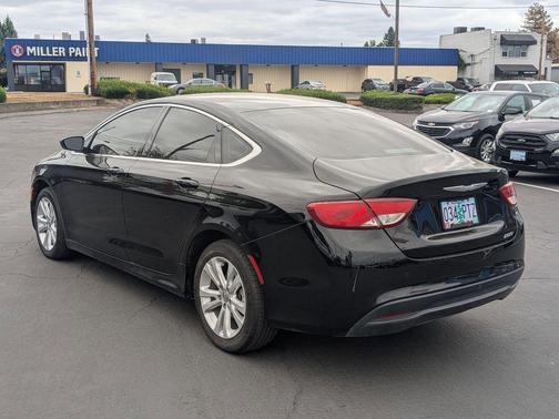 2016 Chrysler 200 LX