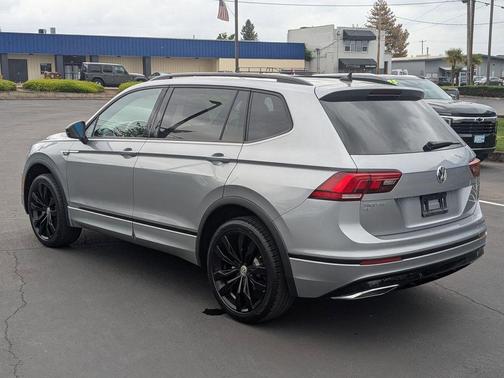 2021 Volkswagen Tiguan 2.0T SE R-Line Black