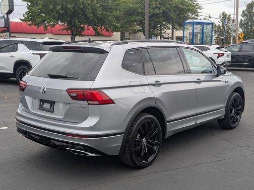 2021 Volkswagen Tiguan 2.0T SE R-Line Black