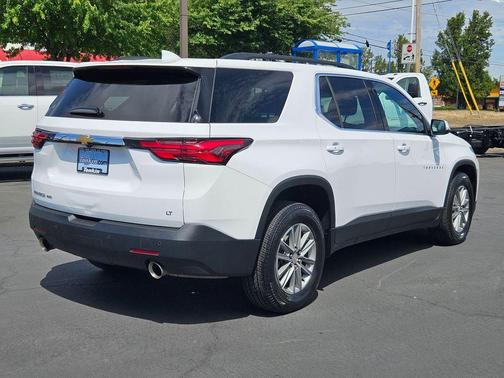 2022 Chevrolet Traverse LT Cloth