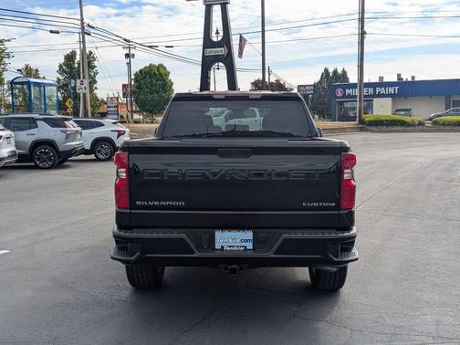 2025 Chevrolet Silverado 1500 Custom