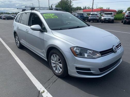 2017 Volkswagen Golf SportWagen TSI S