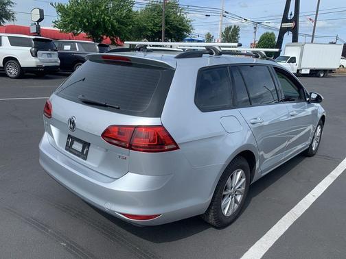 2017 Volkswagen Golf SportWagen TSI S