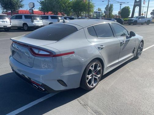 2019 Kia Stinger GT2
