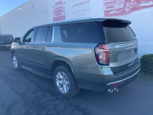 2023 Chevrolet Suburban Premier