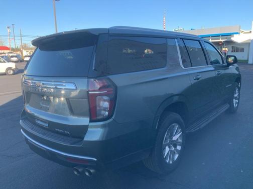 2023 Chevrolet Suburban Premier