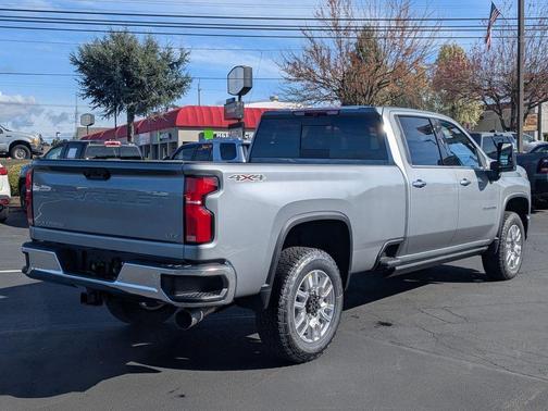 2025 Chevrolet Silverado 3500 LTZ