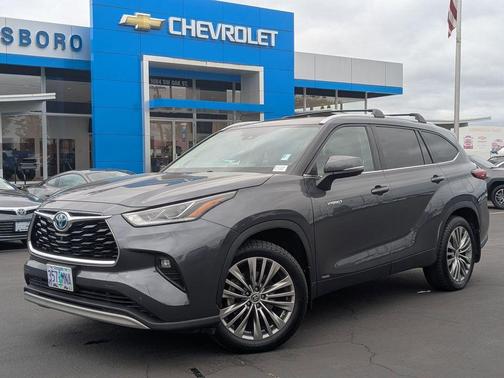 2021 Toyota Highlander Hybrid Platinum