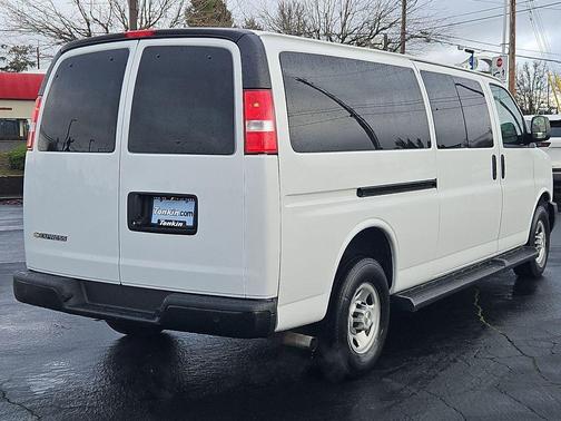 2023 Chevrolet Express 3500 LS