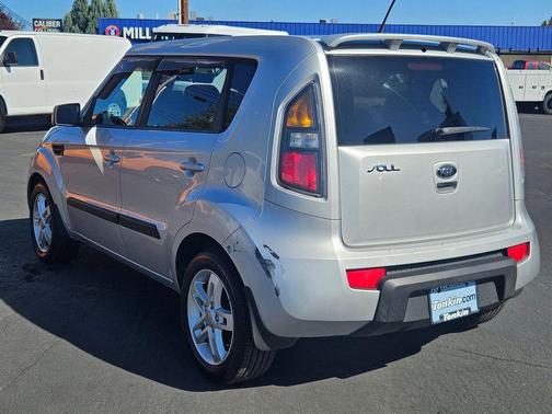2011 Kia Soul +
