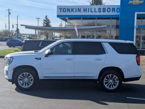 2023 GMC Yukon SLT