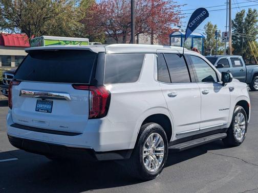 2023 GMC Yukon SLT