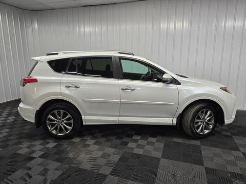 2017 Toyota RAV4 Platinum