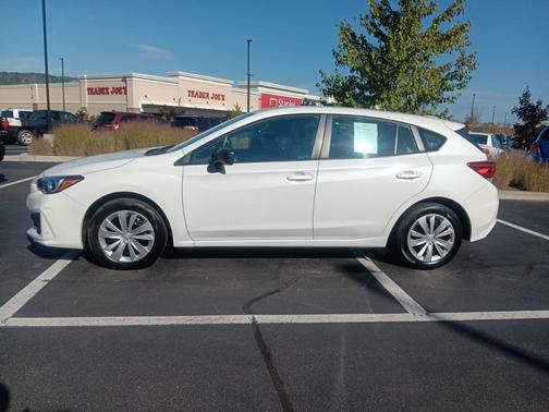 2019 Subaru Impreza 2.0i