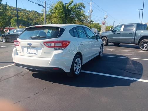 2019 Subaru Impreza 2.0i