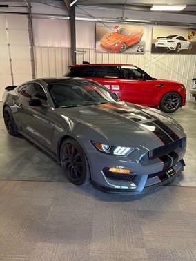 2018 Ford Shelby GT350 Base