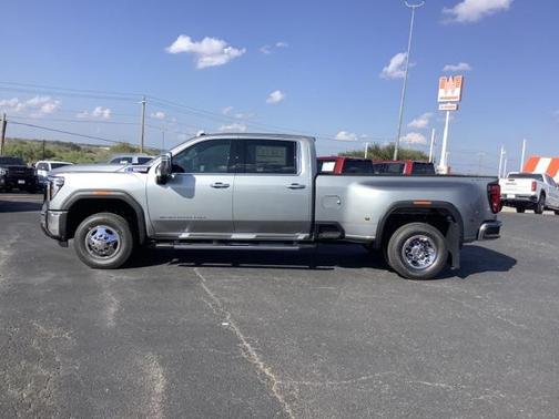 2026 GMC Sierra 3500 SLT