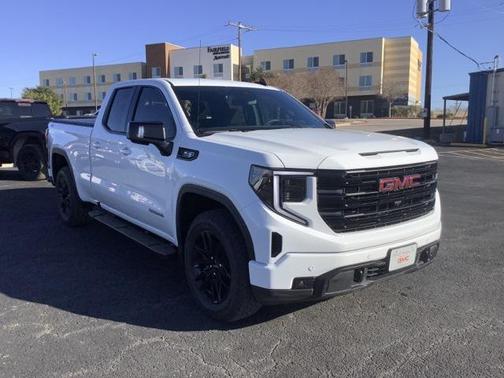 2025 GMC Sierra 1500 Elevation