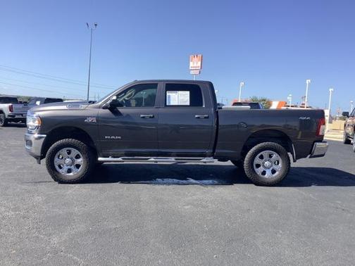 2019 RAM 2500 Tradesman Crew Cab 4x4 6'4' Box