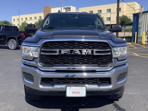 2019 RAM 2500 Tradesman Crew Cab 4x4 6'4' Box