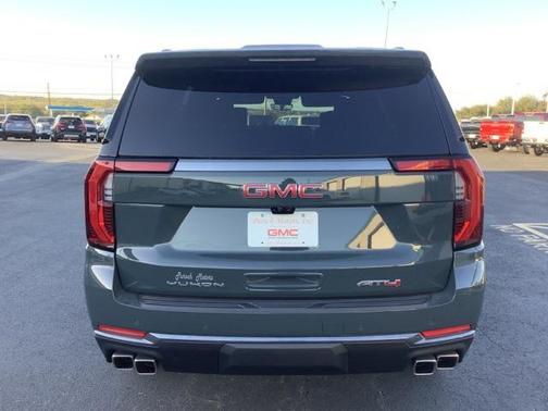 2026 GMC Yukon 4WD AT4