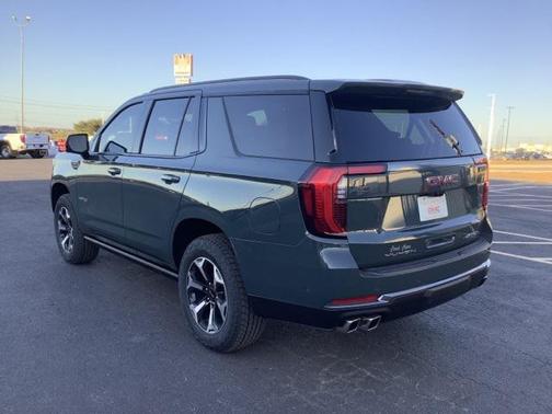 2026 GMC Yukon 4WD AT4