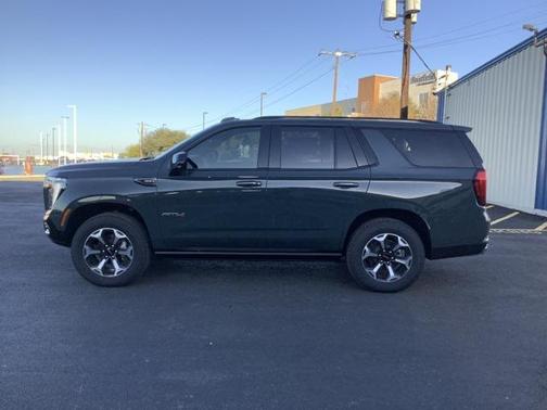 2026 GMC Yukon 4WD AT4