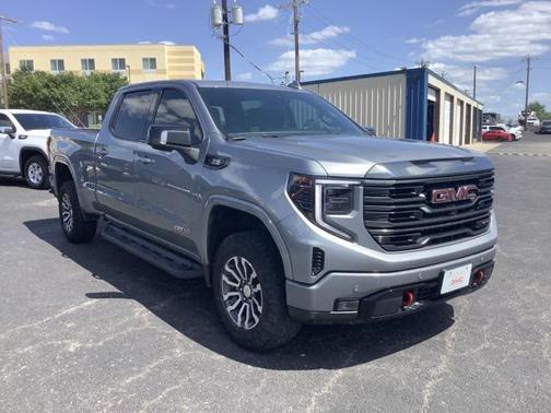 2023 GMC Sierra 1500 AT4