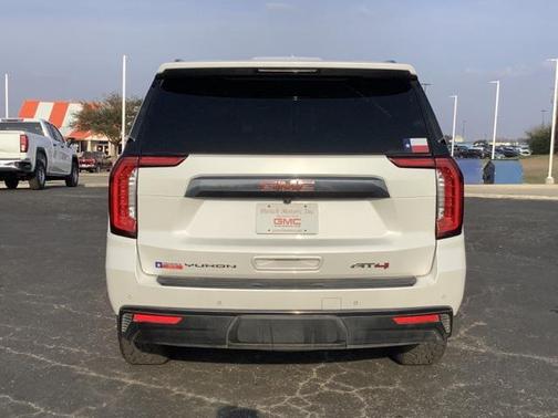 2023 GMC Yukon 4WD AT4