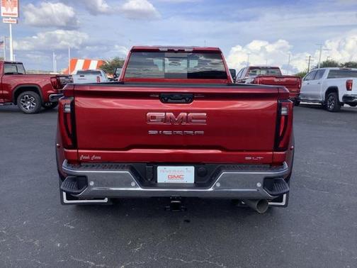 2026 GMC Sierra 3500 SLT