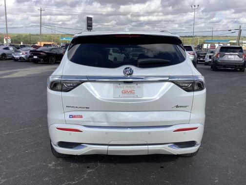 2022 Buick Enclave FWD Avenir