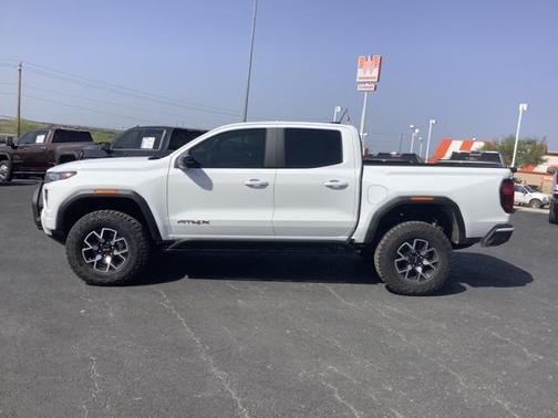 2025 GMC Canyon Base