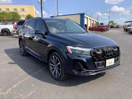 2025 Audi Q7 45 Premium Plus