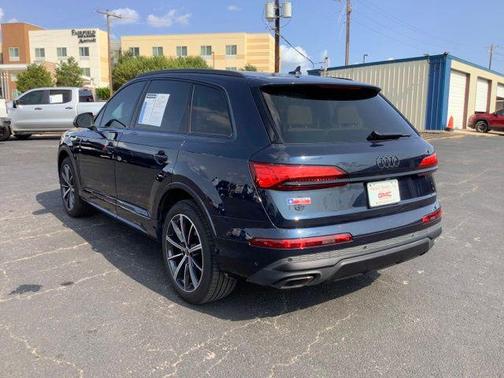 2025 Audi Q7 45 Premium Plus