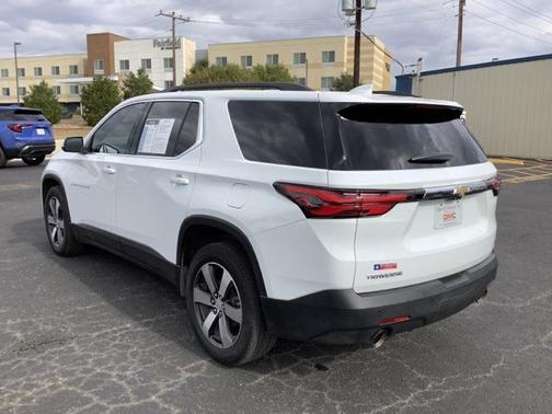 2022 Chevrolet Traverse LT Leather