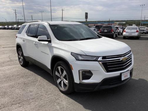 2022 Chevrolet Traverse LT Leather