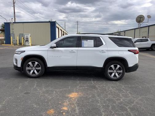 2022 Chevrolet Traverse LT Leather