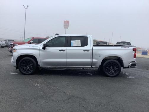 2022 Chevrolet Silverado 1500 Custom