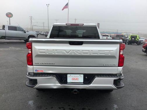 2022 Chevrolet Silverado 1500 Custom
