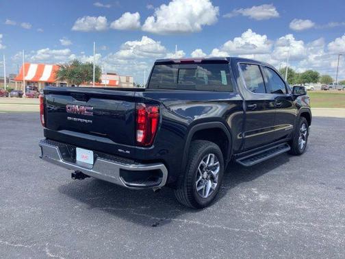 Titanium Rush Metallic 2026 GMC Sierra 1500 SLE