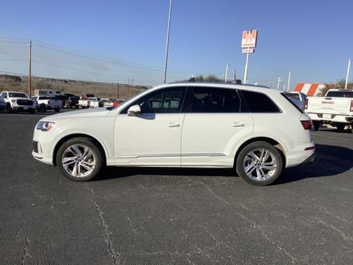 2021 Audi Q7 45 Premium Plus