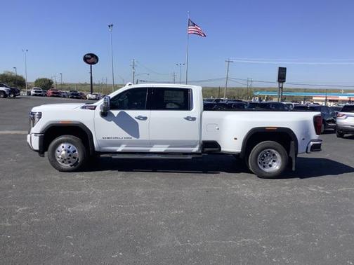 2026 GMC Sierra 3500 Denali