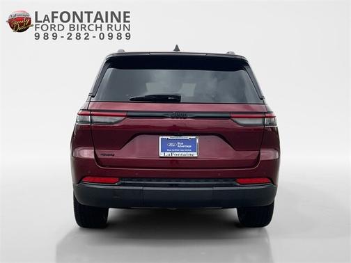2024 Jeep Grand Cherokee LAREDO