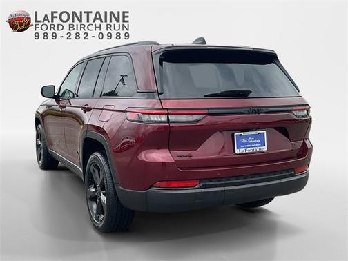 2024 Jeep Grand Cherokee LAREDO
