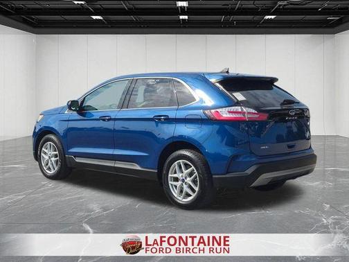 Blue Metallic 2022 Ford Edge SEL